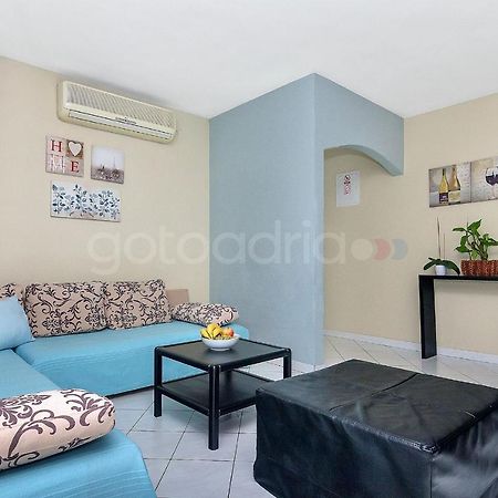 Holiday Home Darius With Hot Tub Makarska Bagian luar foto