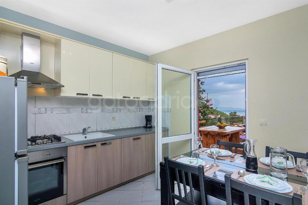 Holiday Home Darius With Hot Tub Makarska Bagian luar foto