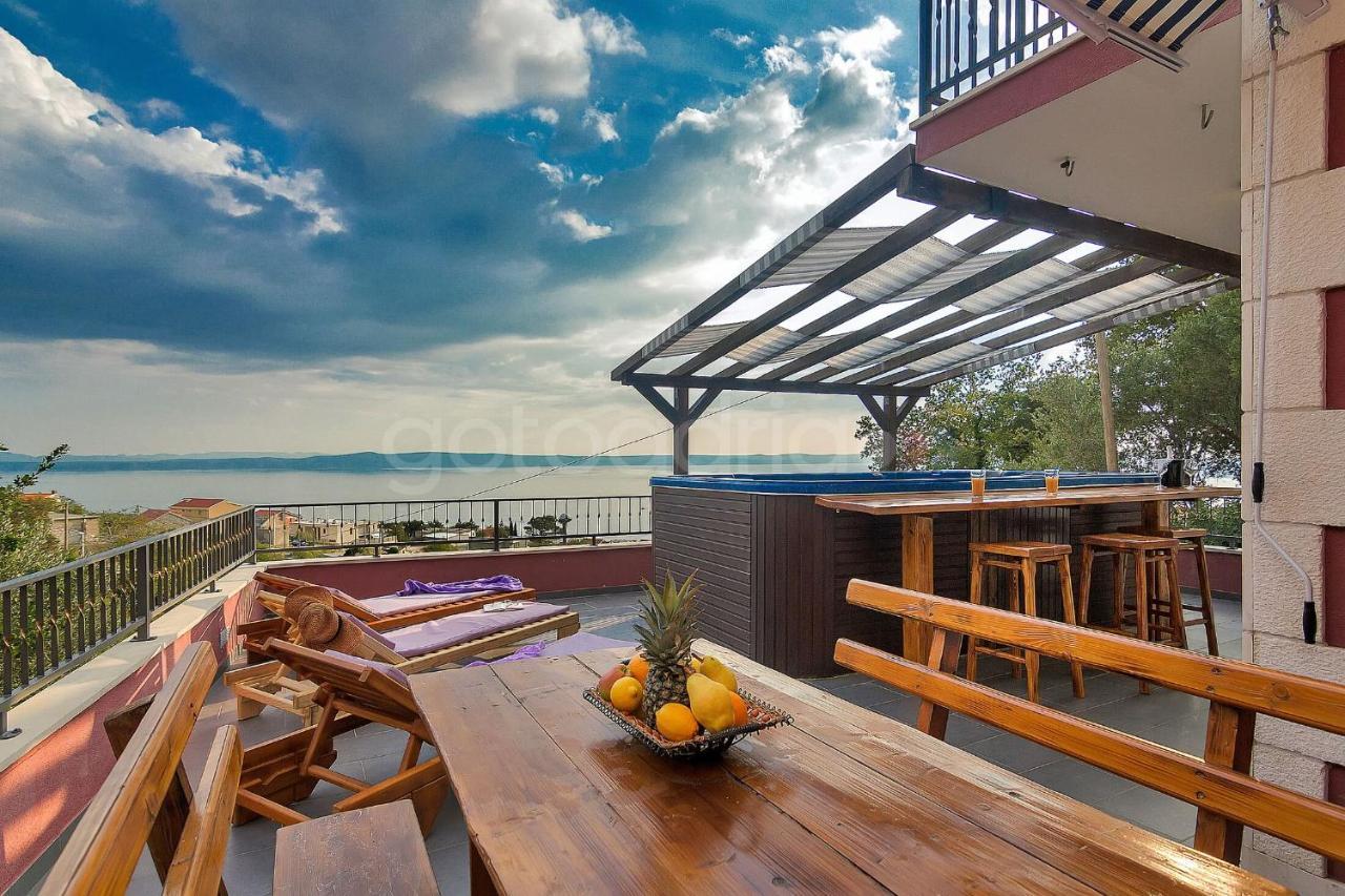 Holiday Home Darius With Hot Tub Makarska Bagian luar foto