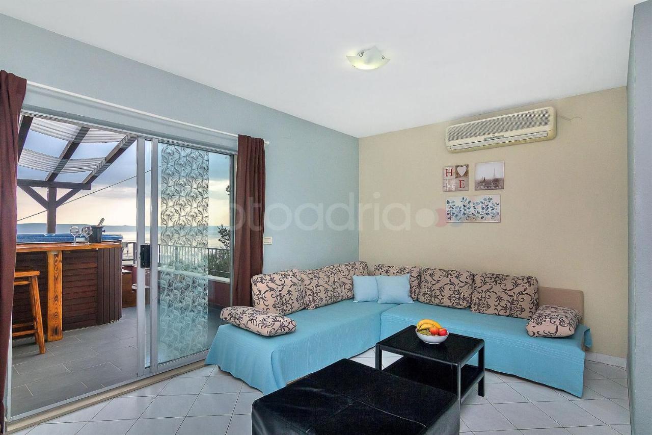 Holiday Home Darius With Hot Tub Makarska Bagian luar foto