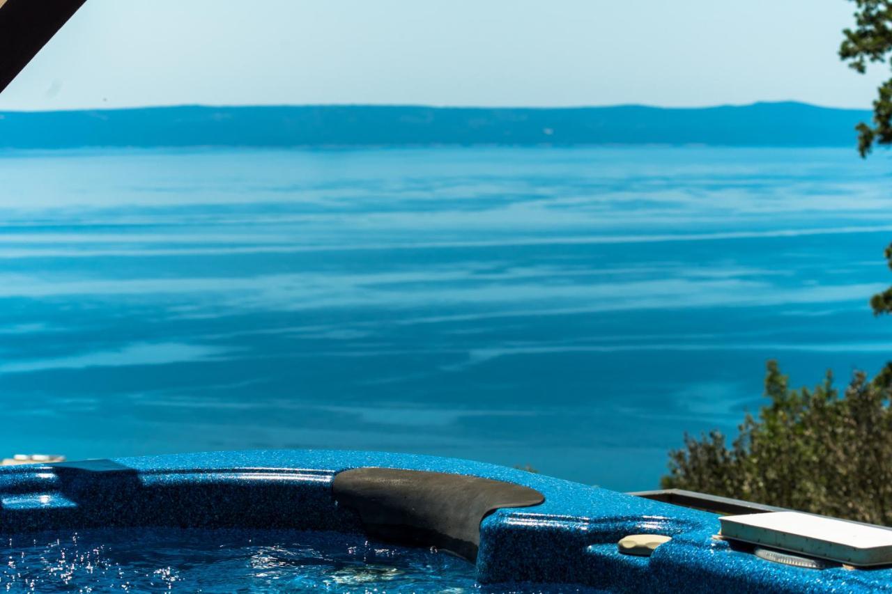 Holiday Home Darius With Hot Tub Makarska Bagian luar foto