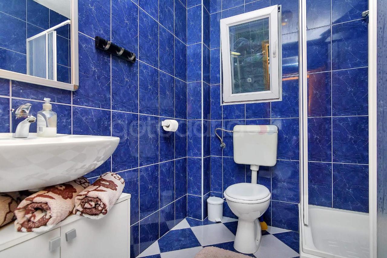 Holiday Home Darius With Hot Tub Makarska Bagian luar foto